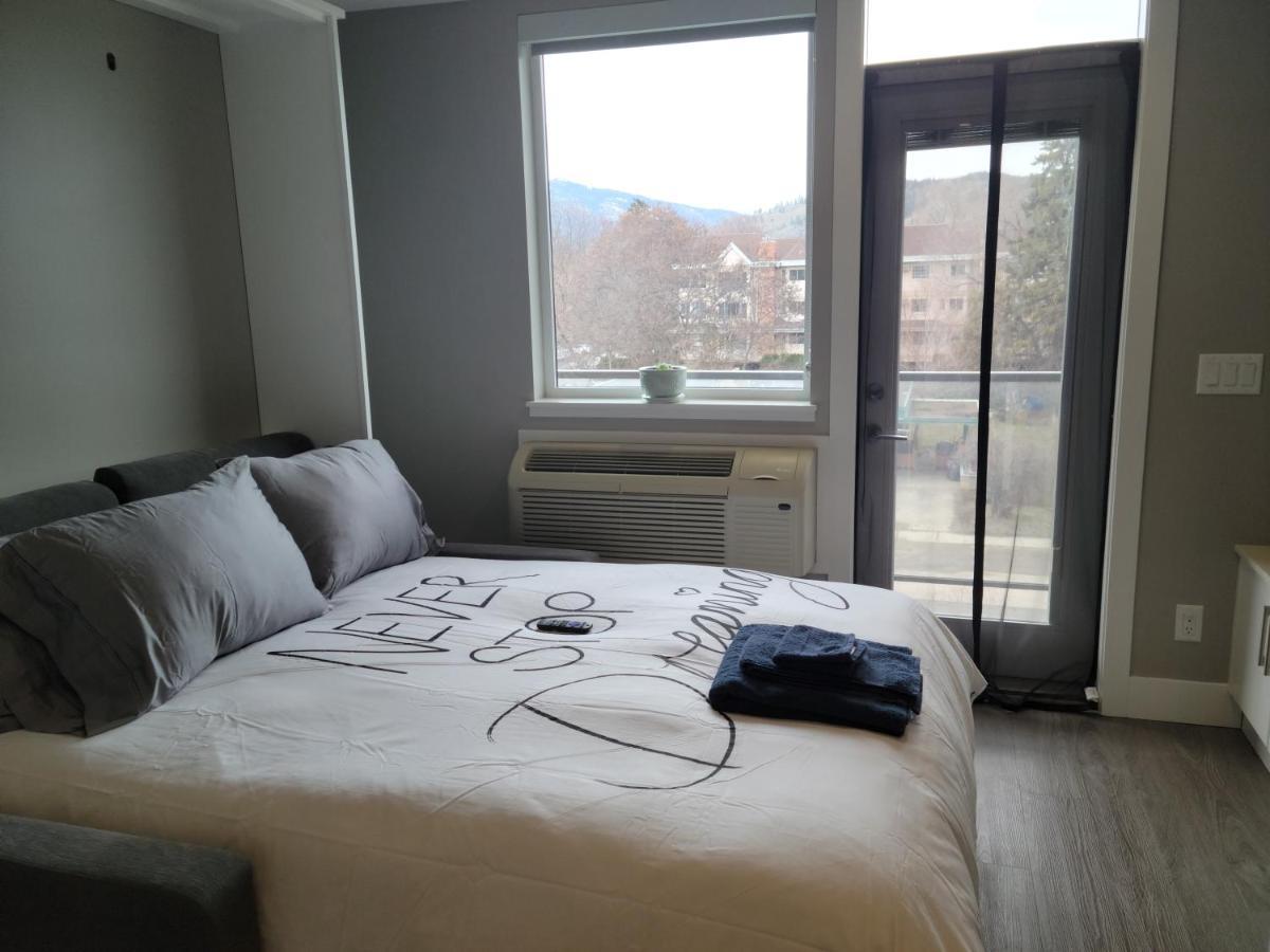Cozy Studio Suite, 15Min Walk To Downtown Kelowna Ngoại thất bức ảnh